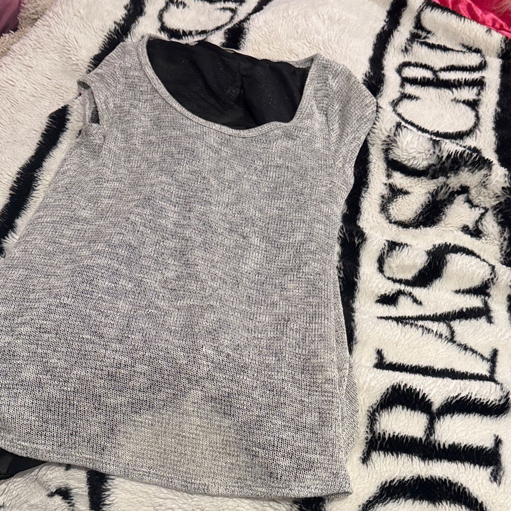 Gray Short Sleeve Knit Top